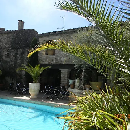 Aparthotel Le Castélas 3*